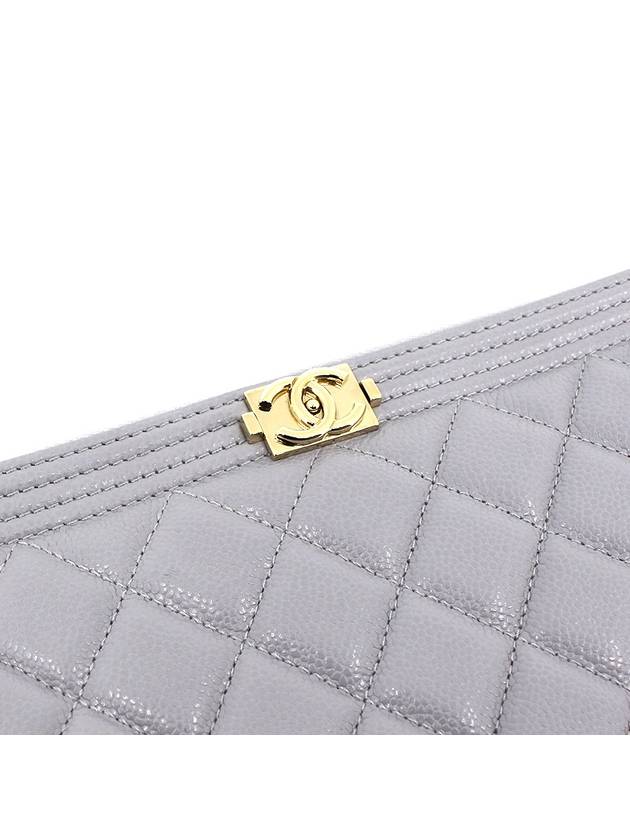 CH Caviar Boy Clutch Gray Medium Gold A84406 CH32CL007GR - CHANEL - BALAAN 4