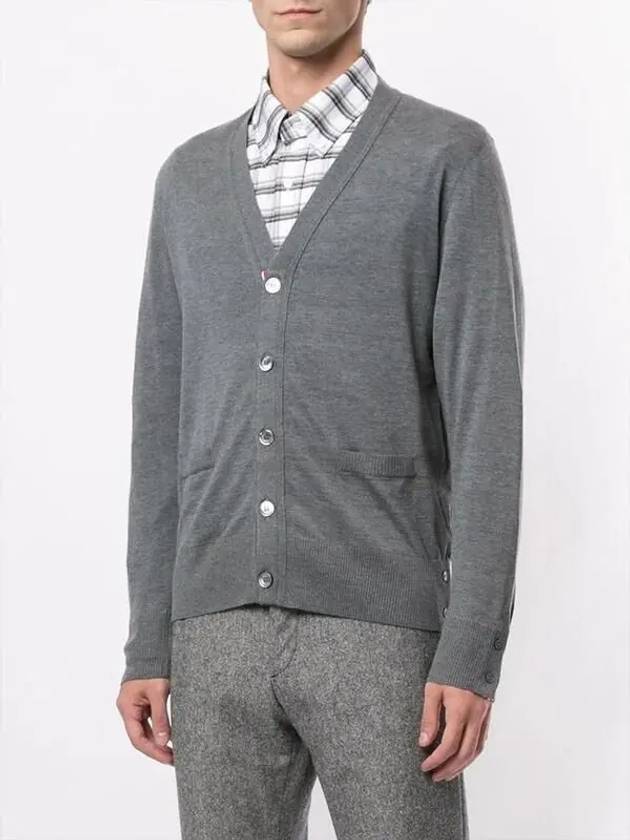 Men's Classic Three-Stripe Backstripe Wool Cardigan Grey - THOM BROWNE - BALAAN 5