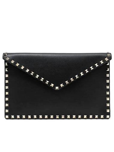 Envelope Rockstud Clutch Bag Black - VALENTINO - BALAAN 1