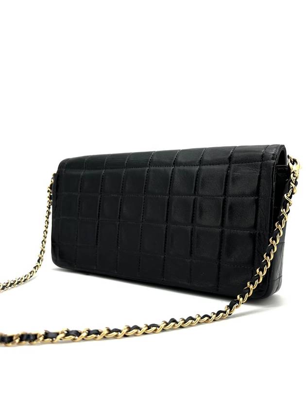 Lambskin chocolate bar baguette shoulder bag - CHANEL - BALAAN 5