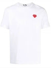 Play Men's Heart Logo Embroidered Short Sleeve T-Shirt P1 T322 3 White - COMME DES GARCONS - BALAAN 2