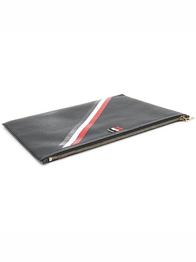 MAC027A Black Pebble Grain Leather Diagonal Stripe Medium Document Clutch - THOM BROWNE - BALAAN 3