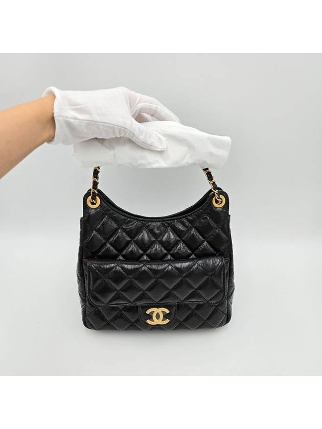 Hobo Handbag Shiny Crumpled Calfskin Gold Black - CHANEL - BALAAN 11