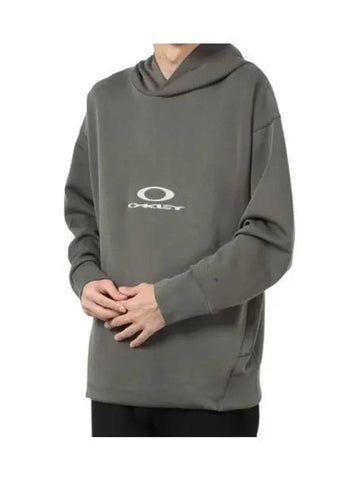 EN NEW RETRO FLEECE HOODIE 1 7 FOA406934 SHADOWBLACK - OAKLEY - BALAAN 1