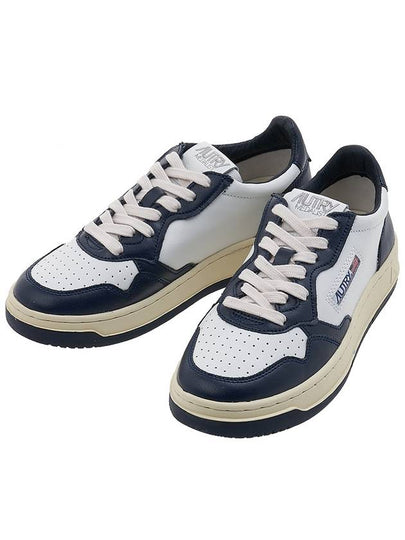 Medalist Navy Tab Low Top Sneakers White Navy - AUTRY - BALAAN 2