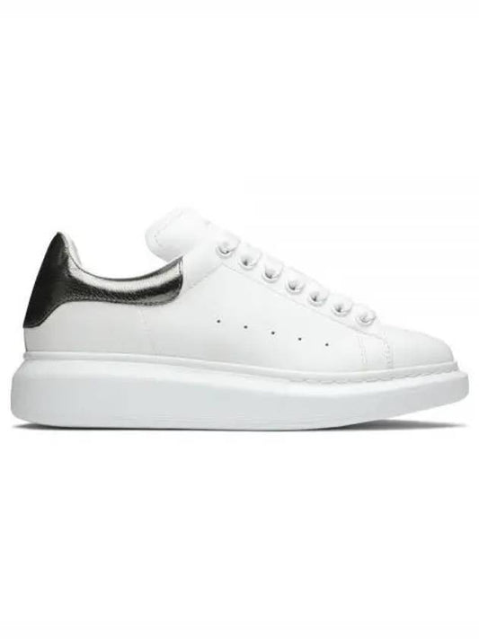 Oversized Low Top Sneakers Black White - ALEXANDER MCQUEEN - BALAAN 2