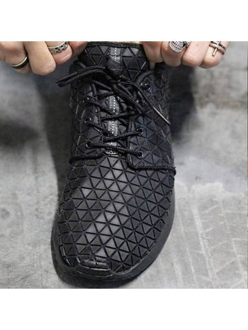 01607284001Surprise release limited editionRoshe One Metallic QSTriple Black - NIKE - BALAAN 1