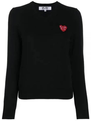 AZ N073 051 1 P1N073 Double Heart Wappen Wool V Neck Knit - COMME DES GARCONS - BALAAN 1