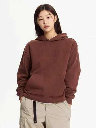 NBN0E4S082 WOMEN emboss lettering brushed hoodie BROWN - NEW BALANCE - BALAAN 1