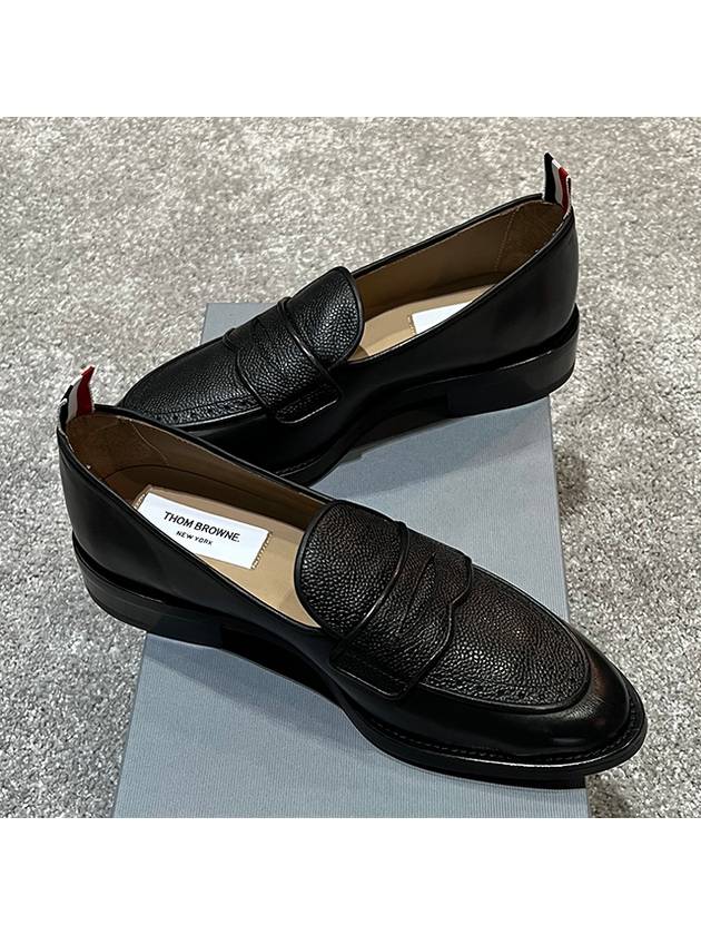 Men's Vitello Flexible Leather Sole Soft Penny Loafer Black - THOM BROWNE - BALAAN 4