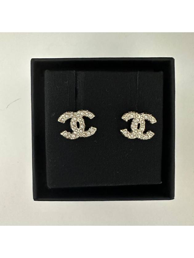 Women's CC Logo Pearl Pearl Earrings Gold - CHANEL - BALAAN 4