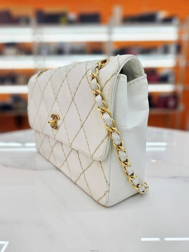 Vintage wide stitch gold plated white shoulder bag 6474058 - CHANEL - BALAAN 3