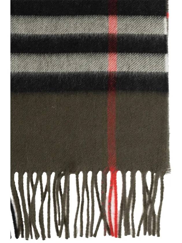 Vintage Check Cashmere Scarf 8091010 - BURBERRY - BALAAN 3