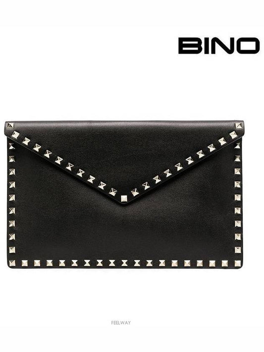 Women's Rockstud Envelope Clutch Bag Black - VALENTINO - BALAAN.