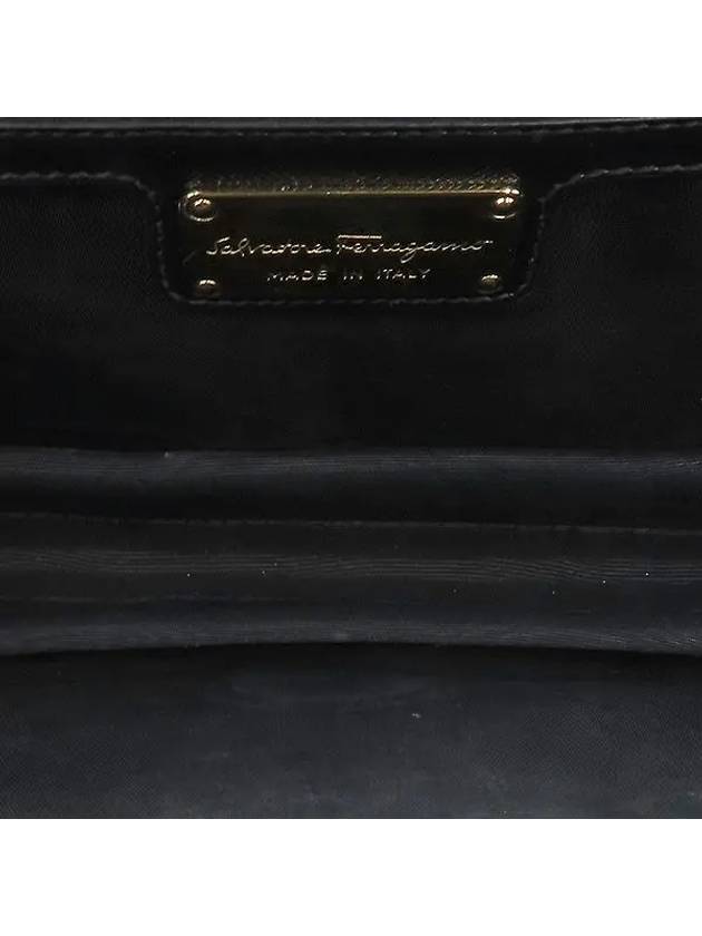 Ferragamo 21 E480 Black Color Saffiano Barazini Gold Metal Chain Cross Bag - SALVATORE FERRAGAMO - BALAAN 5