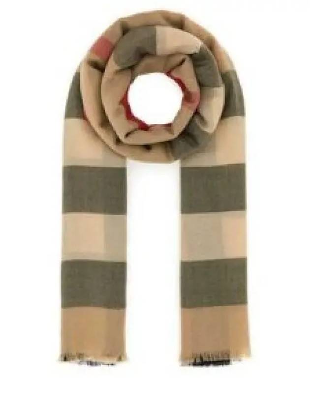 Light Check Cashmere Scarf - BURBERRY - BALAAN 2