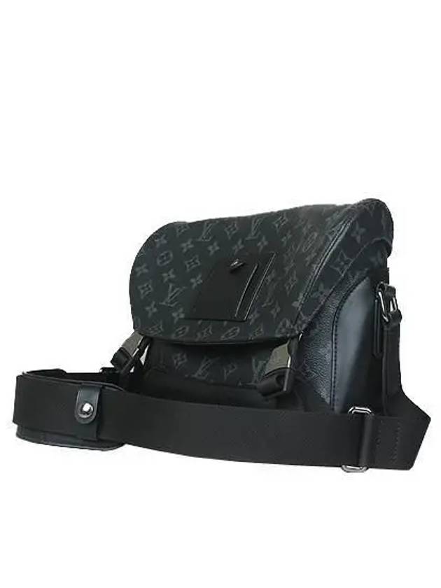 M40511 Monogram Eclipse Voyager Messenger PM Cross Bag - LOUIS VUITTON - BALAAN 2