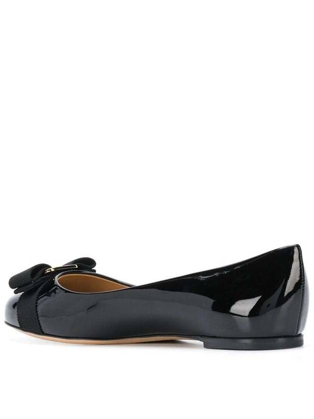 Women’s Varina Bellet Flats Black - SALVATORE FERRAGAMO - BALAAN 4