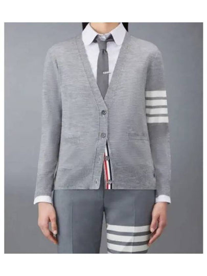 Sustainable Fine Merino Wool 4-Bar Relaxed Fit V-Neck Cardigan Light Grey - THOM BROWNE - BALAAN 2