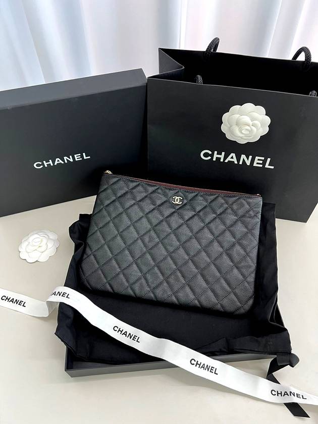 Medium Classic Clutch Bag Caviar Leather & Silver Black - CHANEL - BALAAN 2