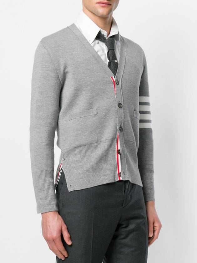 Milano Stitch Fine Merino Wool V-neck Cardigan Light Gray - THOM BROWNE - BALAAN 4