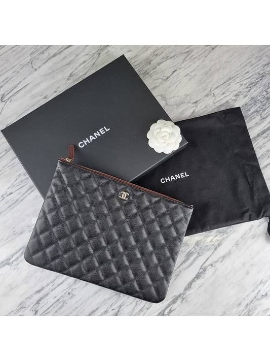 Medium Classic Clutch Bag Caviar Leather & Gold Black - CHANEL - BALAAN 2