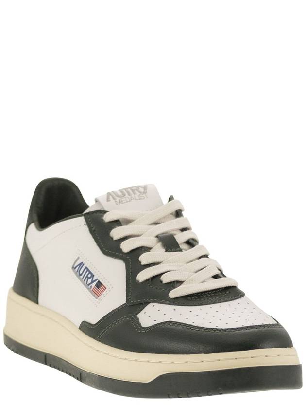 MEDALIST LOW - Leather Sneakers - AUTRY - BALAAN 2