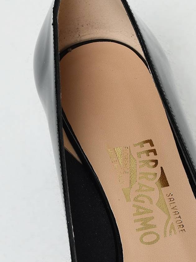 Vara Bow Patent Pumps Black - SALVATORE FERRAGAMO - BALAAN 5