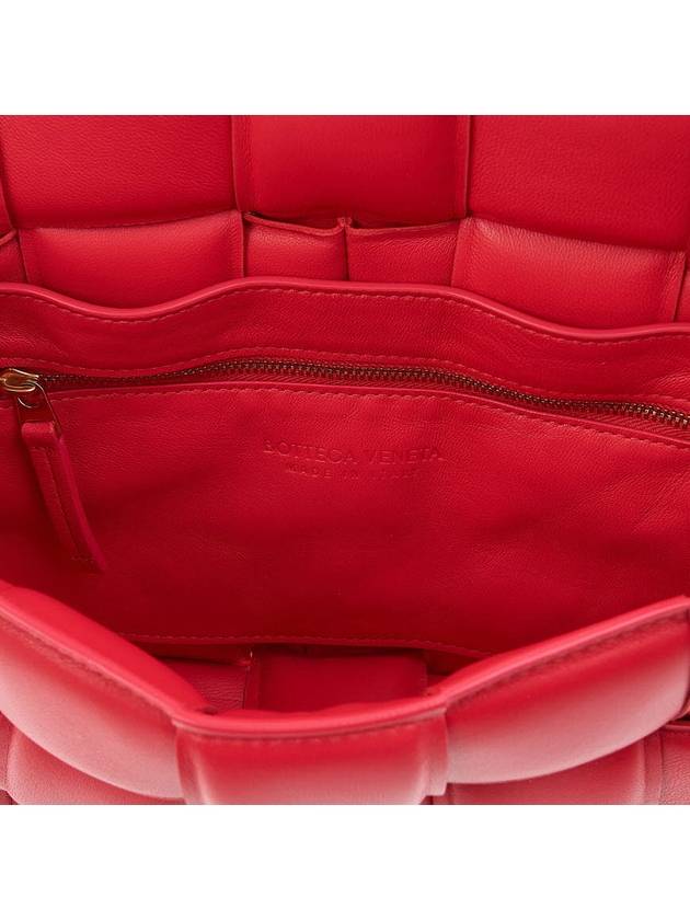 Gold Padded Cassette Cross Bag Strawberry - BOTTEGA VENETA - BALAAN.