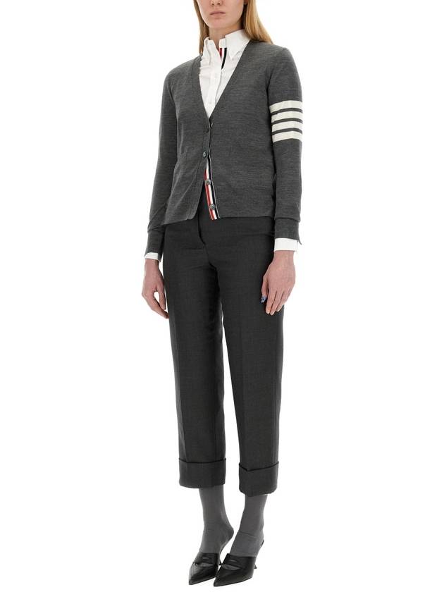 Sustainable Fine Merino Wool 4-Bar Relaxed Fit V-Neck Cardigan Medium Grey - THOM BROWNE - BALAAN 13