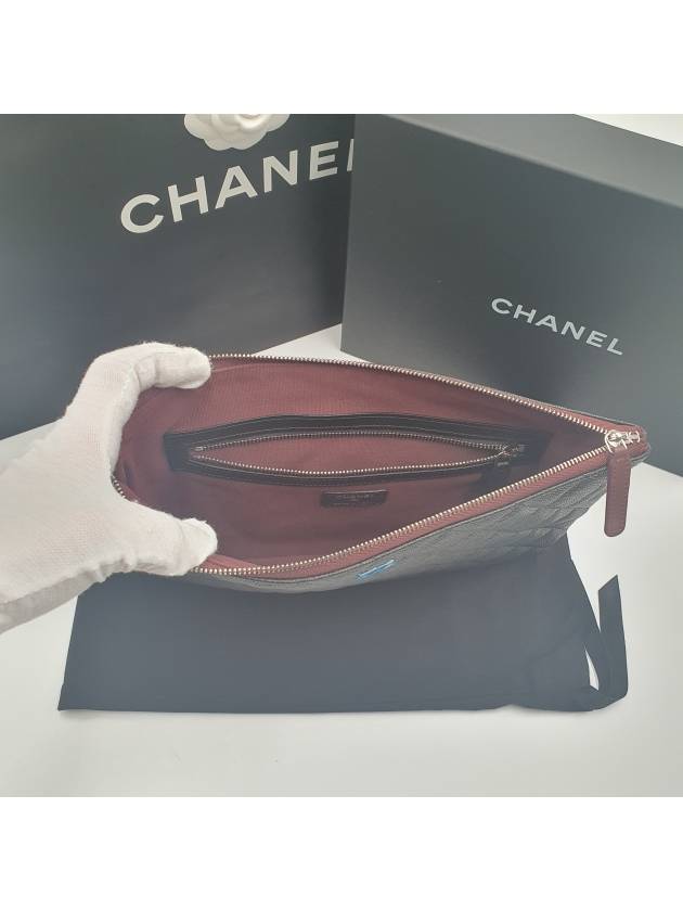 Medium Classic Clutch Bag Caviar Leather & Silver Black - CHANEL - BALAAN 7