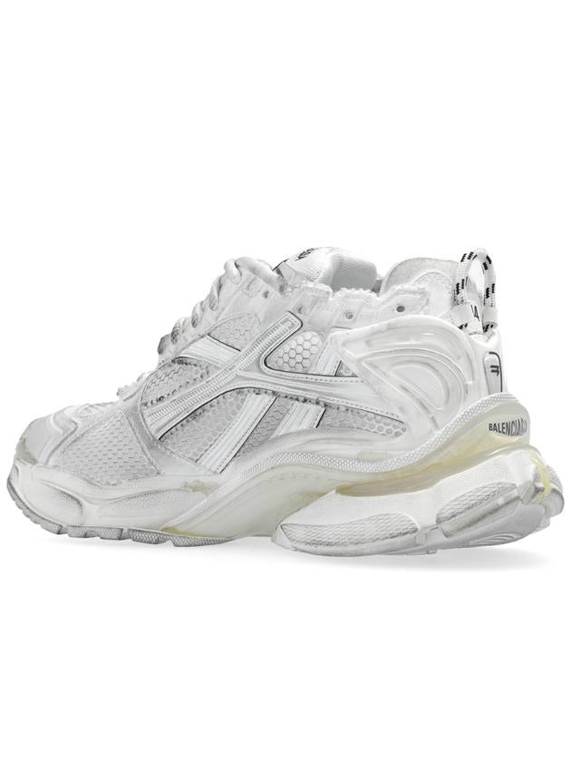 Worn Out Effect Runner Low Top Sneakers White - BALENCIAGA - BALAAN 6