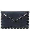 Rockstud Envelope Clutch Bag Black - VALENTINO - BALAAN 2