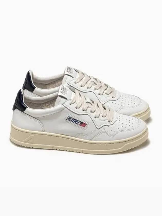 Medalist Low Top Sneakers All White - AUTRY - BALAAN 3