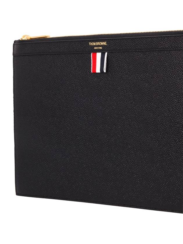 Pebble Grain Three Stripes Zipper Small Clutch Bag Black - THOM BROWNE - BALAAN 4