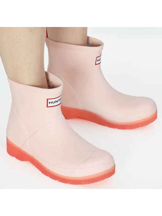 Play Short Translucent Sole Rain Boots Rococo Pink - HUNTER - BALAAN 2