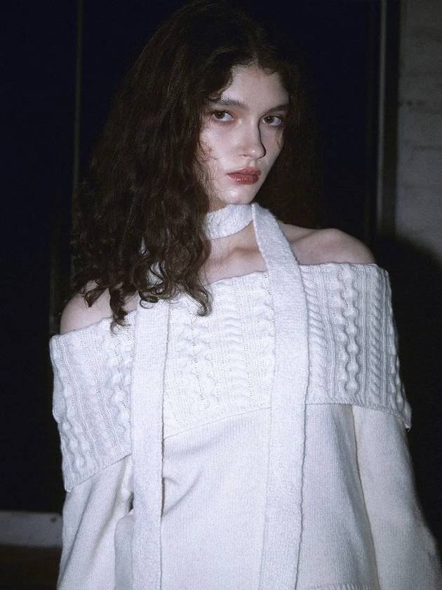 Youth off-shoulder wool sweater ivory - LETTER FROM MOON - BALAAN 4