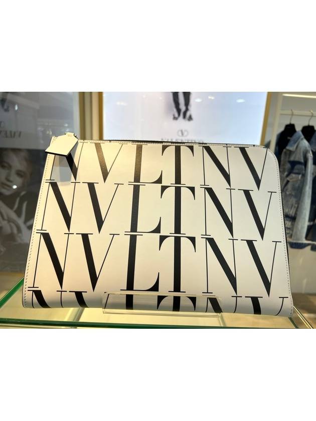 Timeless VLTN Logo Clutch Bag White - VALENTINO - BALAAN 2