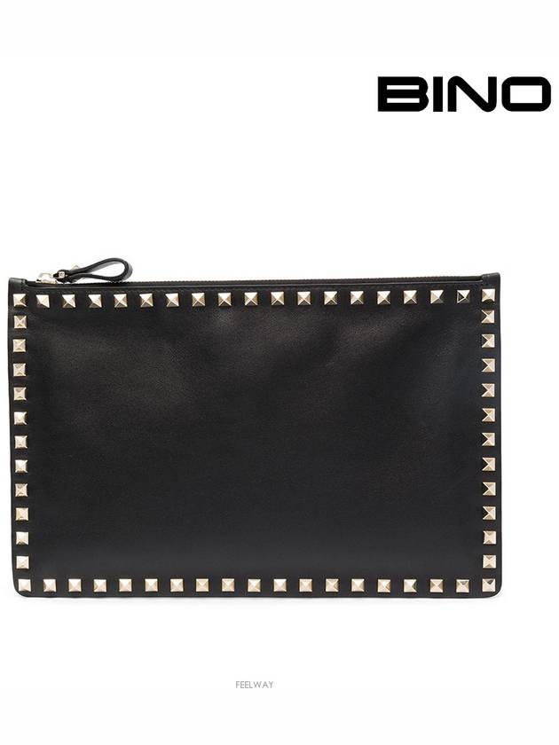 Rockstud Leather Clutch Bag Black - VALENTINO - BALAAN 2