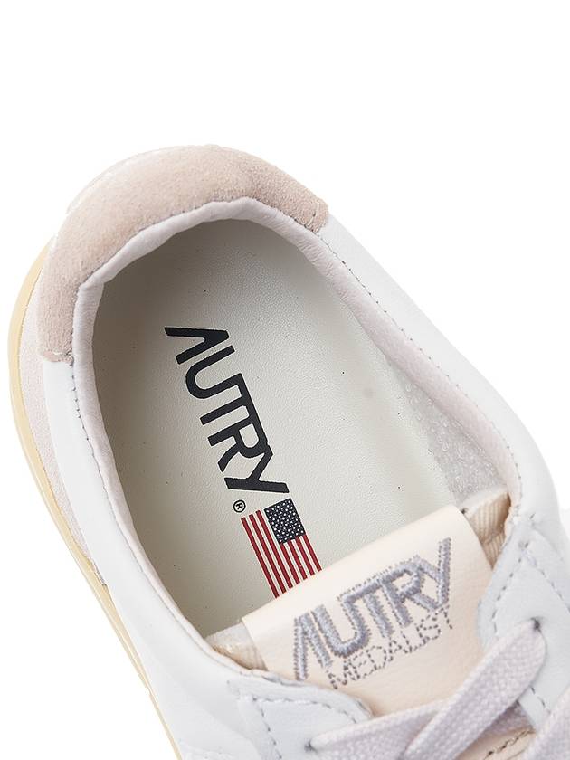 Medalist Low Top Sneakers White Sand - AUTRY - BALAAN 8