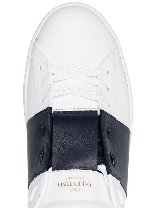 Men's Hidden Strap Rockstud Color Contrast Sneakers White Navy - VALENTINO - BALAAN 5