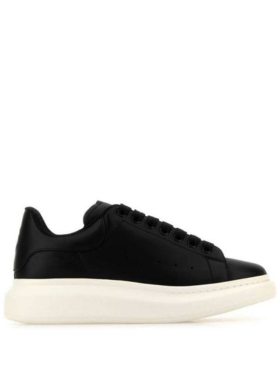 Oversized Lace-Up Low-Top Sneakers Black - ALEXANDER MCQUEEN - BALAAN 2