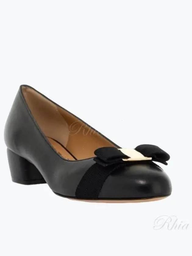 Vana Bow Pumps Black - SALVATORE FERRAGAMO - BALAAN 2