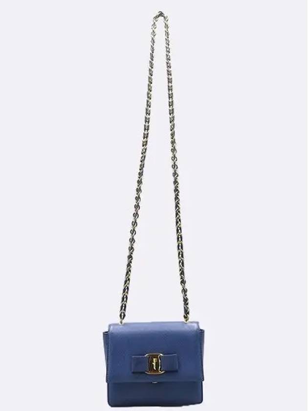 Ferragamo 21 E479 Navy Saffiano GINNY Gini Barra Gold Logo Mini Chain Flap Crossbody Bag - SALVATORE FERRAGAMO - BALAAN 2