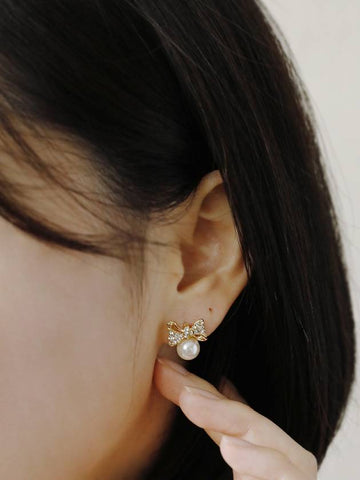 Cubic Ribbon Pearl Earrings Gold - SOSOO - BALAAN 1