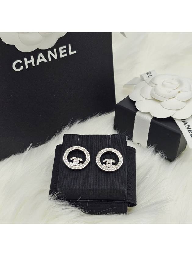 Circle Crystal CC Logo Earrings Silver - CHANEL - BALAAN 4