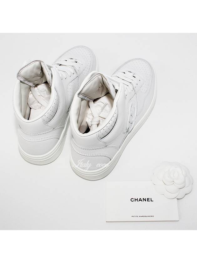 Sneakers Calfskin White - CHANEL - BALAAN 6