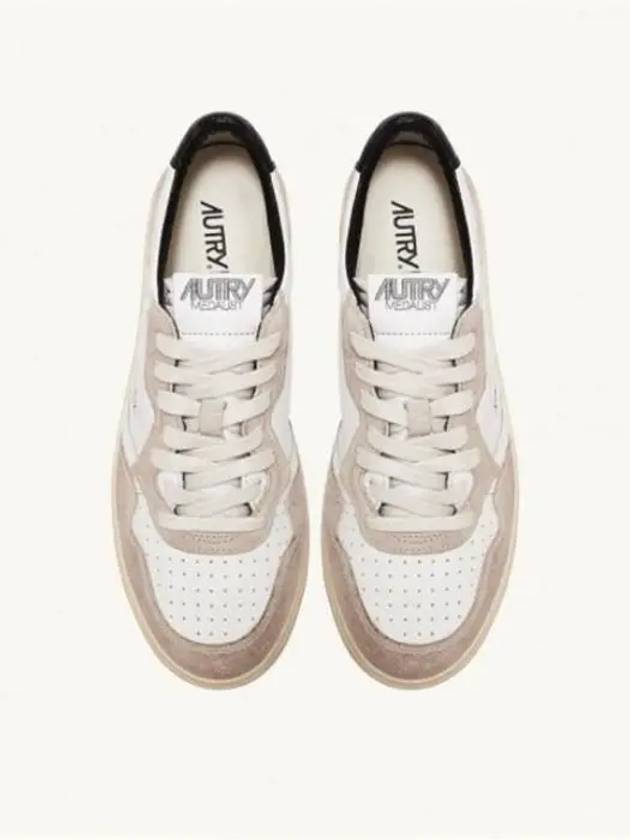 Men's Medalist Leather Low Top Sneakers White - AUTRY - BALAAN 6