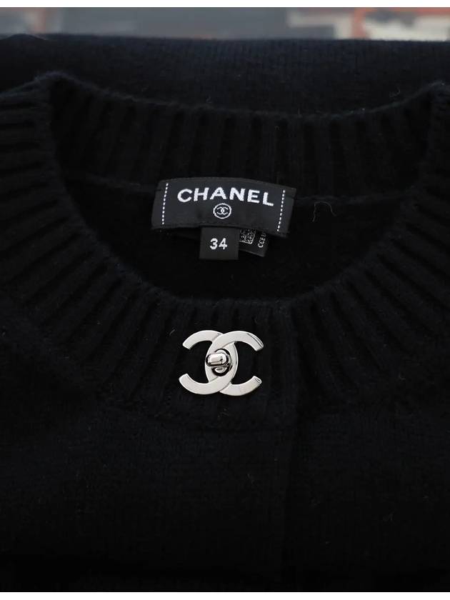 Pre Collection CC Turnlock Pocket Cardigan 34 P77868 - CHANEL - BALAAN 6