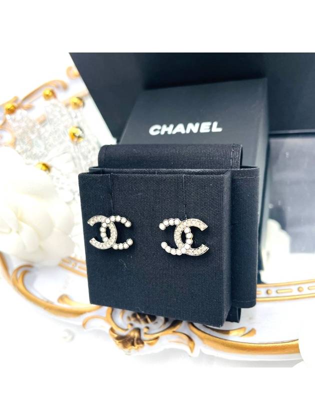 CC Logo Pearl Crystal Earrings Silver - CHANEL - BALAAN 5